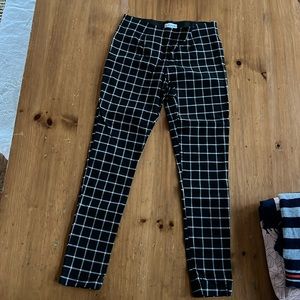 Calvin Klein skinny dress pants without zipper. Black and white plaid.